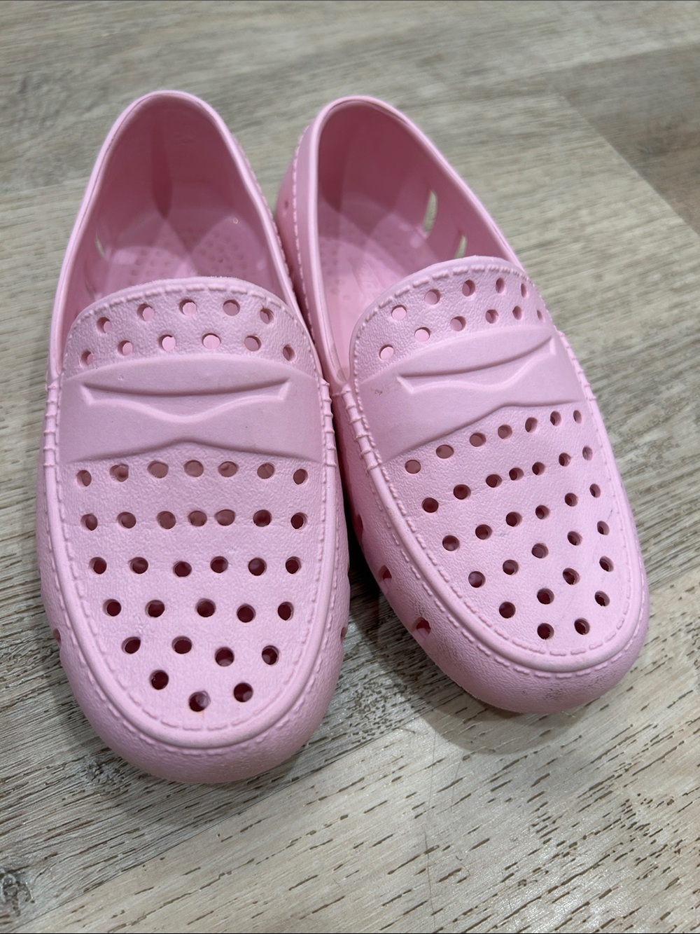 FLOAFERS toddlers Pink Slip-On Perforated Loafers size 11